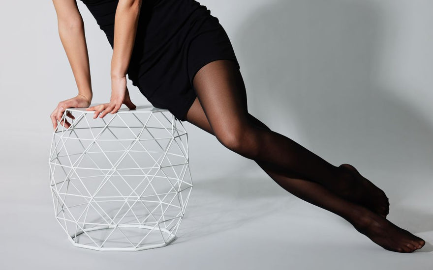 Comment mettre des collants ? Astuces pour un enfilage sans accrocs