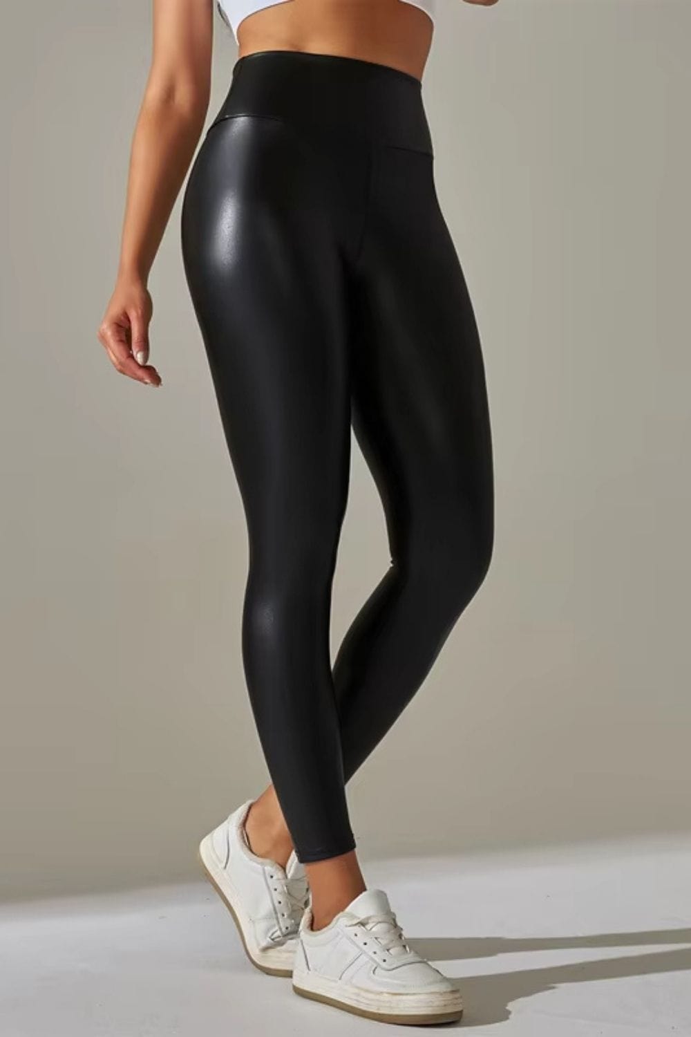 Legging simili cuir doublé polaire