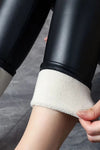 Legging simili cuir doublé polaire